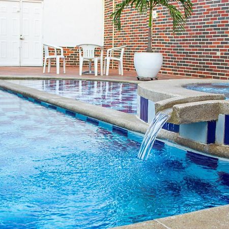Hotel Fenix Cúcuta Kültér fotó